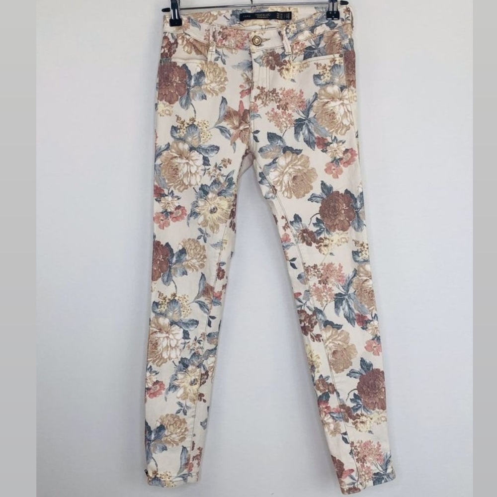 NWOT Zara Trafaluc Skinny Jeans Floral
